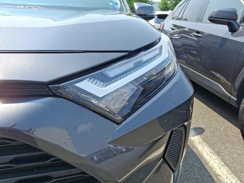 Used 2025 Toyota RAV4 XLE AWD/4WD image 5