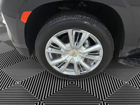 Used 2023 Chevrolet Tahoe High Country image 9