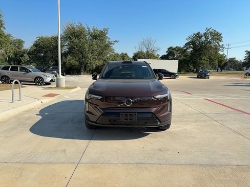 Used 2025 Volvo EX90 Ultra w/ Protection Package Premier image 9