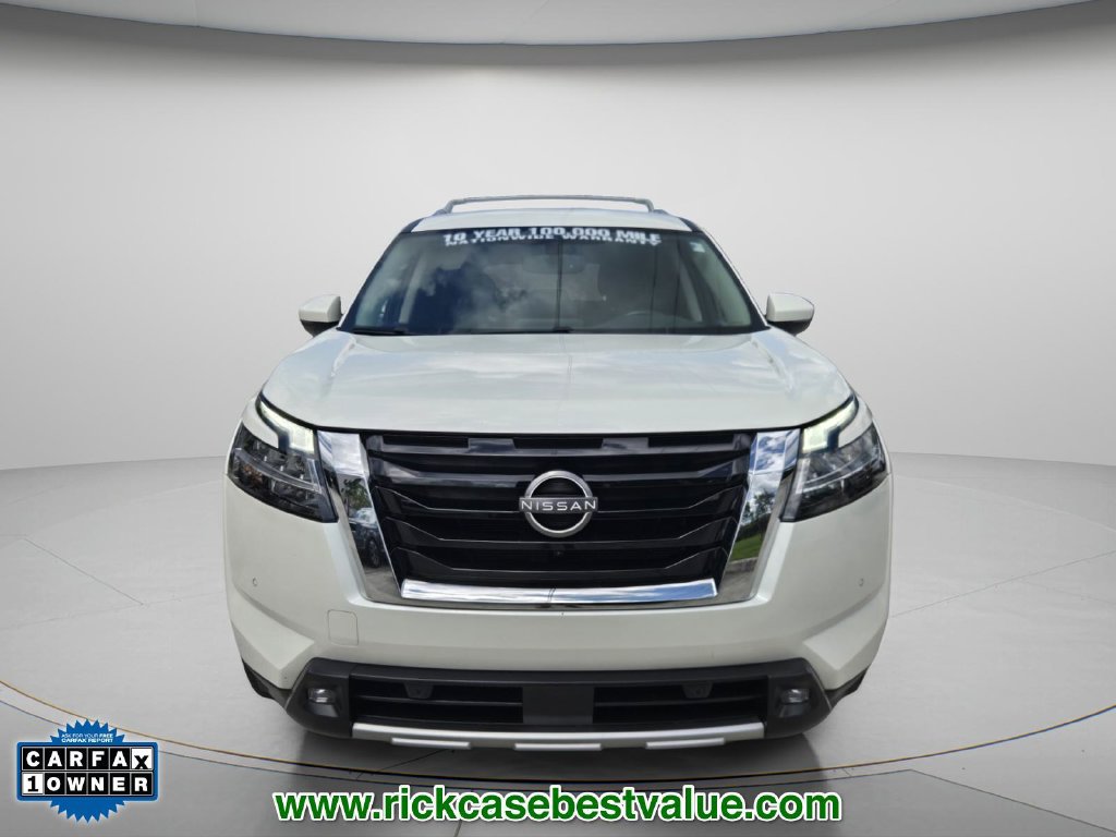Used 2022 Nissan Pathfinder SL FWD image 5