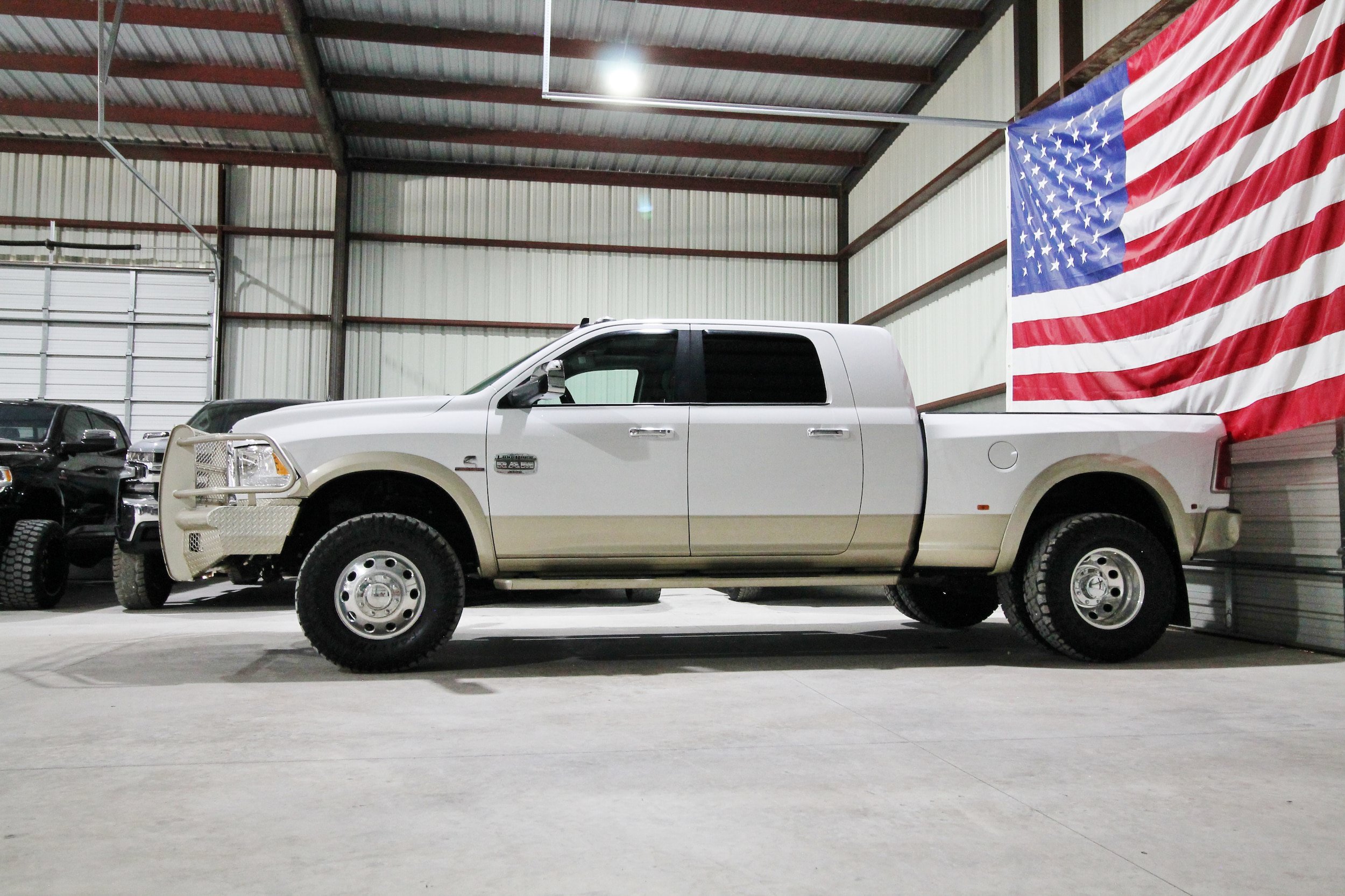 Used 2016 RAM 3500 Laramie Longhorn AWD/4WD image 5
