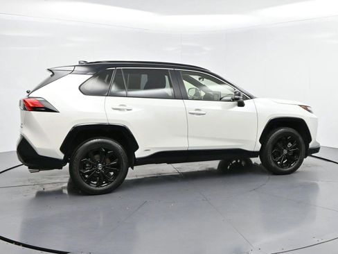 Used 2022 Toyota RAV4 XSE AWD/4WD image 8