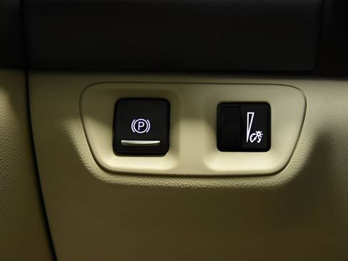 Used 2020 GMC Acadia Denali AWD/4WD image 26