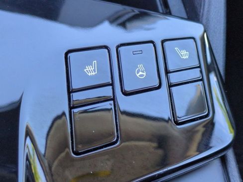 Used 2023 Kia Sportage EX image 23