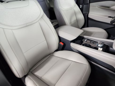 New 2026 Ford Explorer Active w/ Active Comfort Package image 10