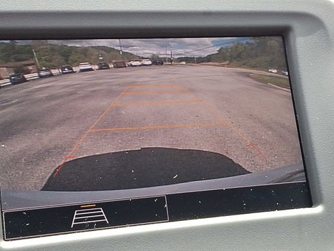 Used 2022 Chevrolet Equinox LT AWD/4WD image 18