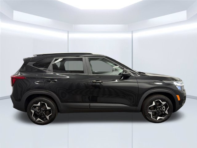 Certified 2025 Kia Seltos S AWD/4WD image 7