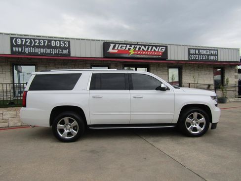 Used 2016 Chevrolet Suburban LTZ RWD image 5