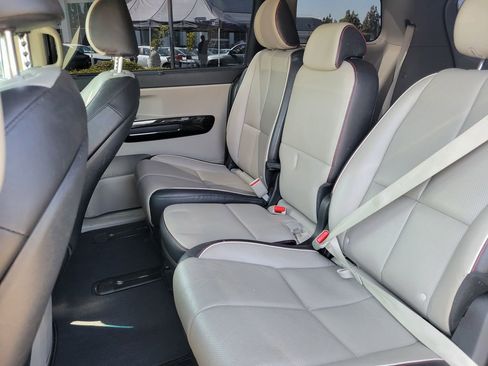 Certified 2021 Kia Sedona EX w/ EX Premium Package FWD image 7