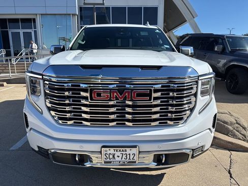 Used 2022 GMC Sierra 1500 Denali image 2