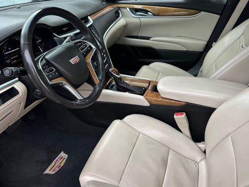 Used 2019 Cadillac XTS Luxury image 9