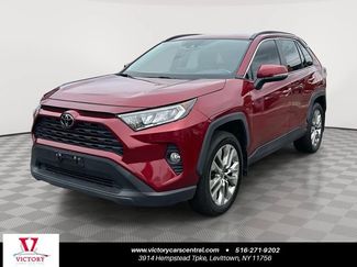 Used 2021 Toyota RAV4 XLE Premium AWD/4WD video 1