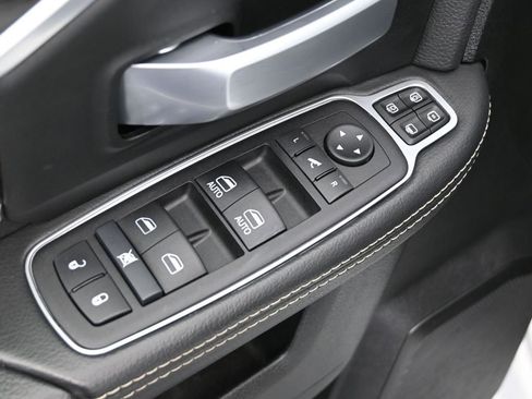 Used 2024 RAM 2500 Big Horn image 23