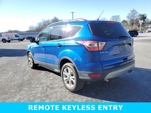 Used 2017 Ford Escape SE w/ Equipment Group 201A image 7