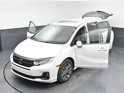 Used 2025 Honda Odyssey Touring image 59