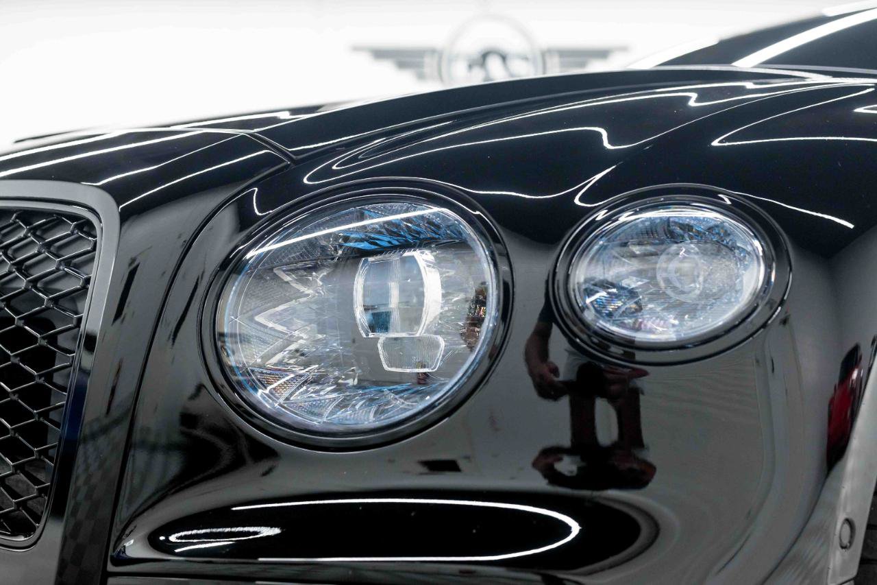 Used 2025 Bentley Flying Spur Plug-In Hybrid AWD/4WD image 14