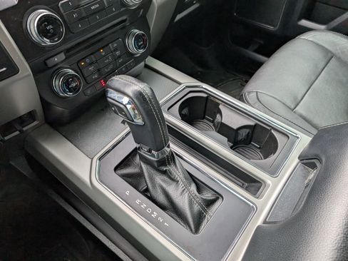 Used 2015 Ford F150 Lariat image 23