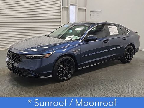 Used 2024 Honda Accord EX image 4