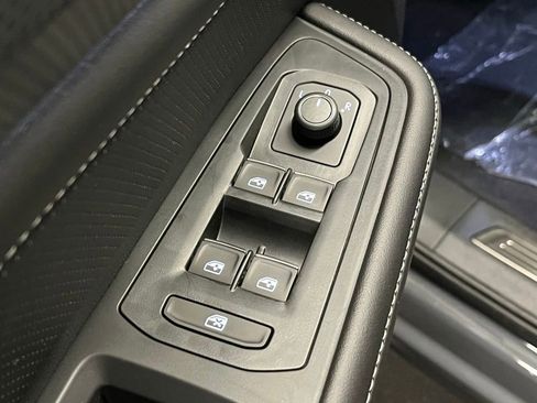 New 2026 Volkswagen Atlas Cross Sport SEL R-Line image 18