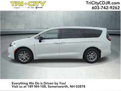 New 2026 Chrysler Voyager LX