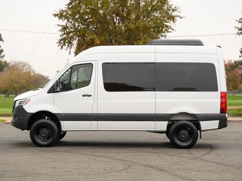Used 2024 Mercedes-Benz Sprinter 2500 image 10