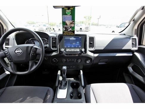 Certified 2024 Nissan Frontier SV w/ Technology Package image 7