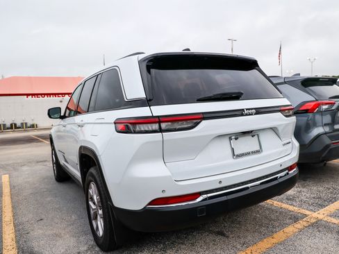 Used 2022 Jeep Grand Cherokee Limited w/ MOPAR Finishing Package RWD image 9