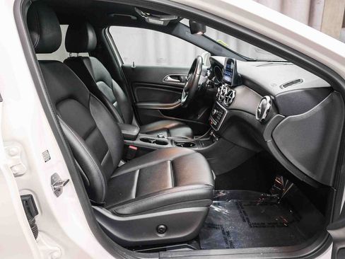 Certified 2020 Mercedes-Benz GLA 250 image 22