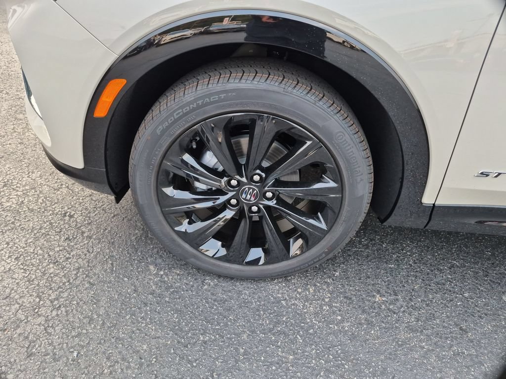New 2026 Buick Envista Sport Touring w/ Studio Series FWD image 22