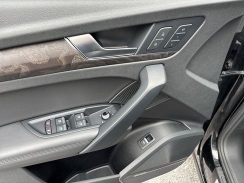 Used 2019 Audi Q5 2.0T Premium Plus w/ Premium Plus Package image 18