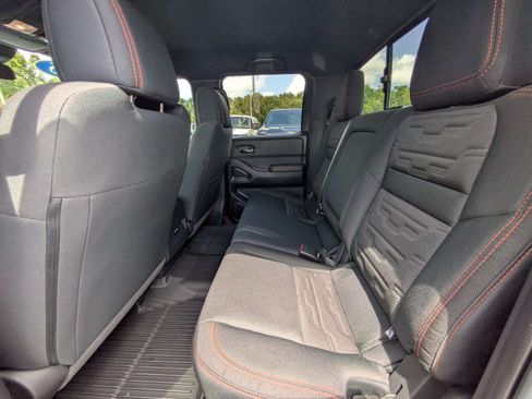Used 2025 Nissan Frontier Pro-X w/ Black Accent Package RWD image 13
