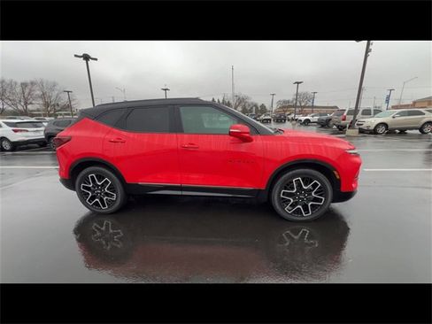 Certified 2024 Chevrolet Blazer RS w/ Driver Confidence II Package image 9