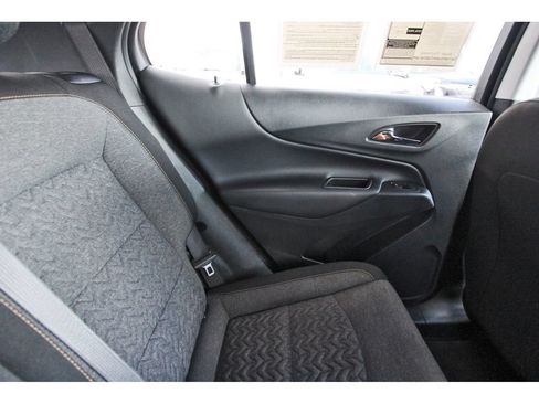 Used 2022 Chevrolet Equinox LT FWD image 11