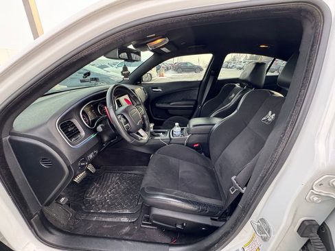 Used 2017 Dodge Charger R/T Scat Pack image 2