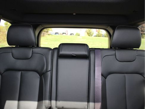 New 2025 Jeep Grand Cherokee Limited w/ Black Appearance Package image 33