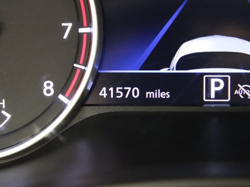 Used 2025 Nissan Sentra SV FWD image 11