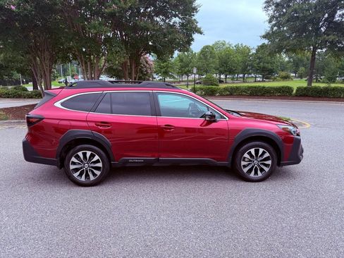 Used 2025 Subaru Outback Limited w/ Popular Package #2 AWD/4WD image 17