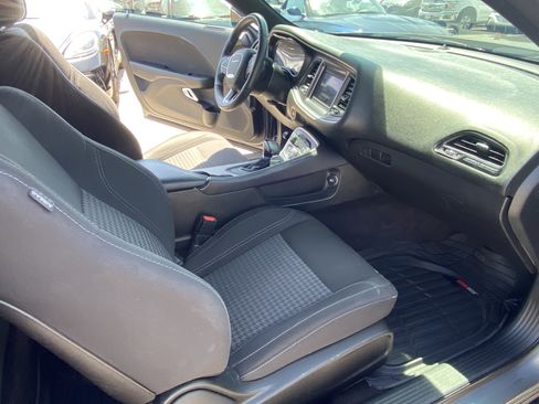 Used 2019 Dodge Challenger SXT w/ Blacktop Package RWD image 17