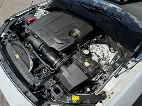 Used 2021 Jaguar XF R-Dynamic SE image 85