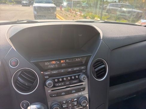 Used 2013 Honda Pilot Touring image 23