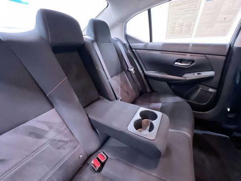 Used 2025 Nissan Sentra SR FWD image 39