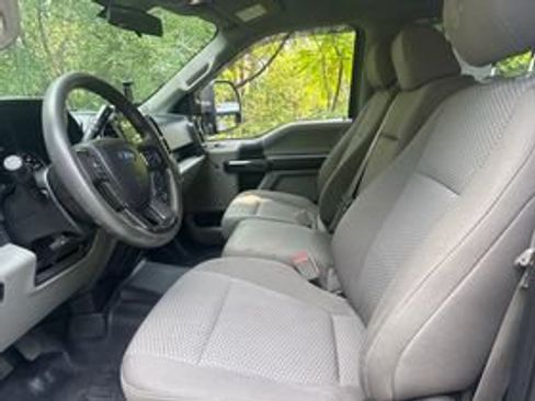 Used 2018 Ford F150 XLT AWD/4WD image 3