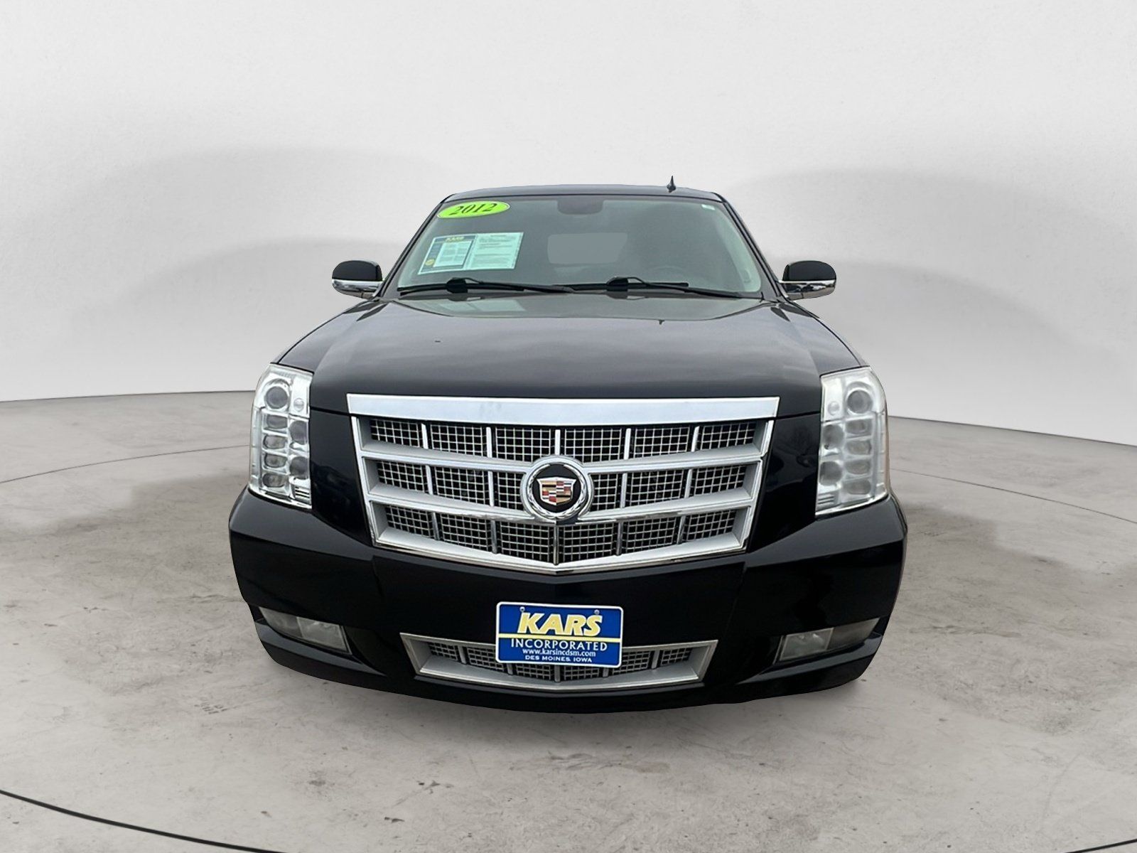 Used 2012 Cadillac Escalade Platinum AWD/4WD image 2