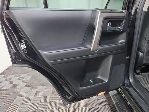 Used 2024 Toyota 4Runner SR5 AWD/4WD image 20