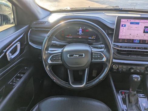 Used 2022 Jeep Compass High Altitude AWD/4WD image 19