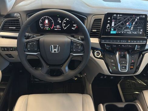 New 2026 Honda Odyssey Touring image 15