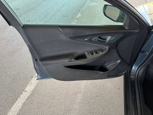 Used 2020 Chevrolet Malibu LT image 9