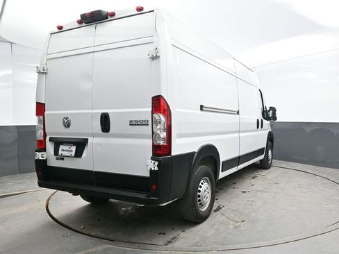 Used 2025 RAM ProMaster 2500 w/ Convenience Group FWD image 6