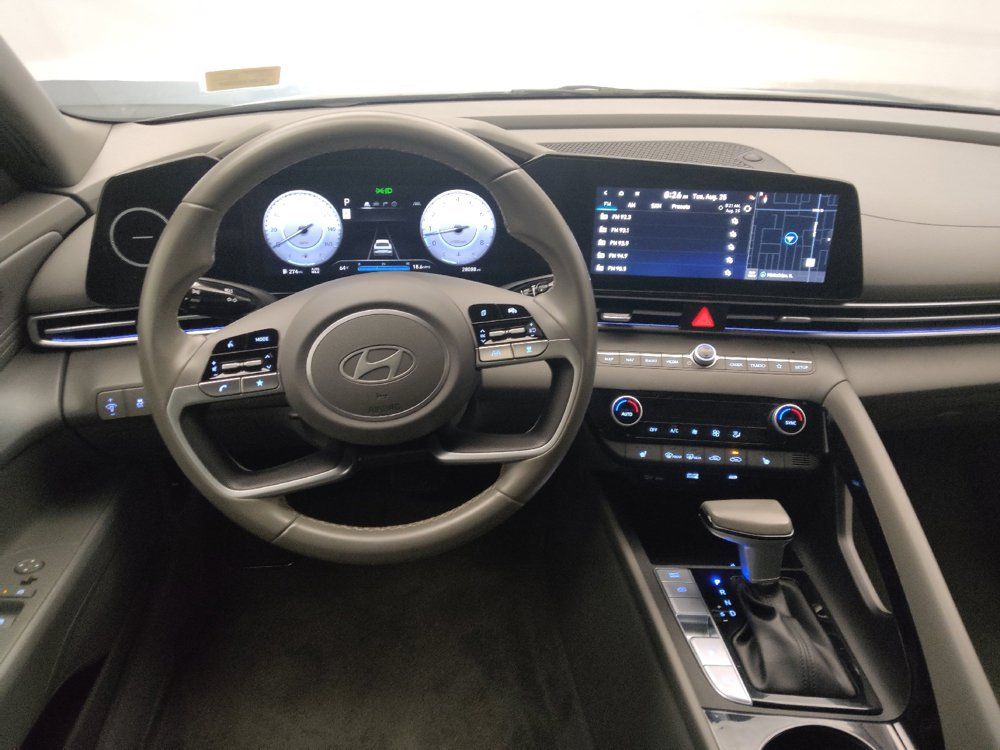 Used 2025 Hyundai Elantra SEL FWD image 22