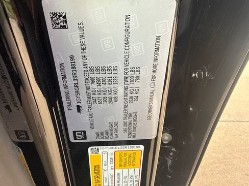 Used 2025 Cadillac Escalade Sport Platinum w/ LPO, Floor Liner Package AWD/4WD image 14